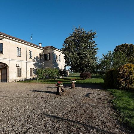 Agriturismo Cascina Graziosa 加梅里亚诺 外观 照片
